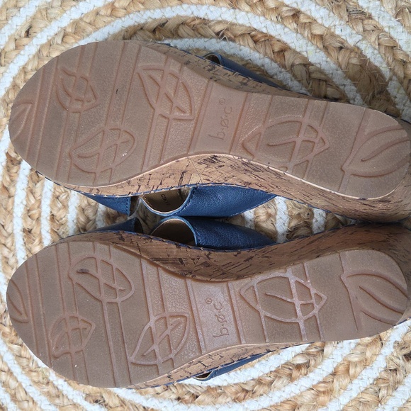 Born Concept Boc Dandee Wedge Navy Blue Leather Floral Sandals, Size 8 - Picture 8 of 9